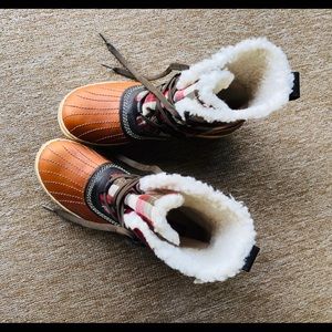 Snow/hiking boots, Sorel, size 9. Tan & plaid.